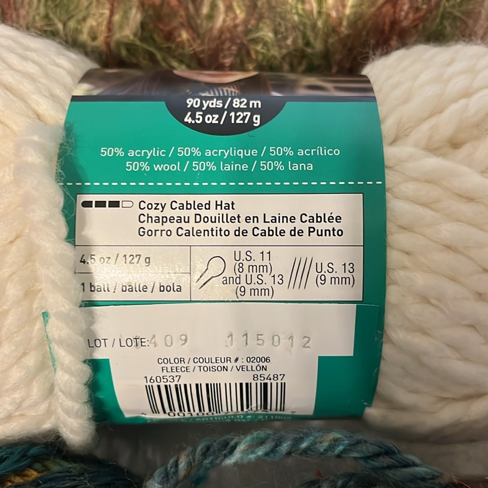 UPDATED: Yarn bundle - assorted - Picture 4 of 6